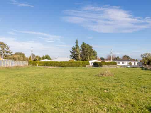 The Elms - Costley Street West, Carterton