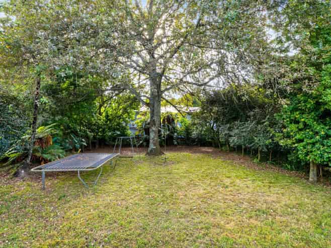 128 River Road, Hamilton East