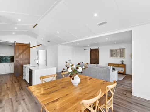 20 Annie Aranui Drive, Poraiti