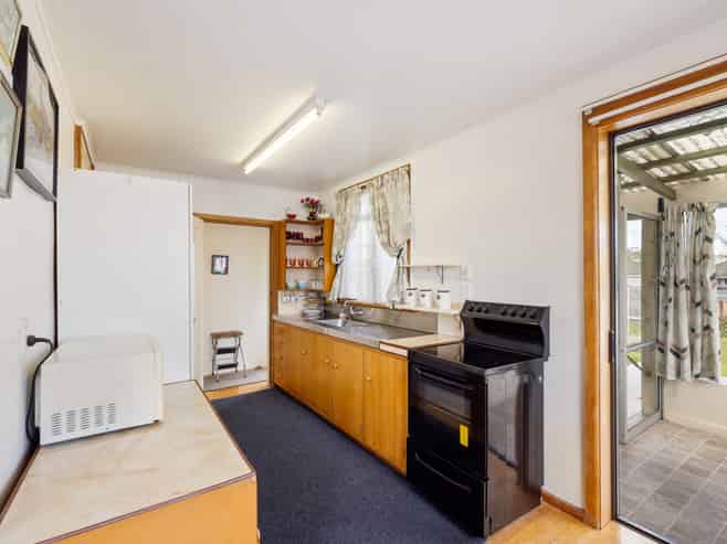 16 Tanner Street, Woolston