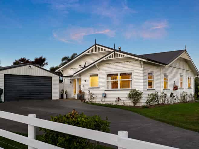 57 Queen Street, Riverhead