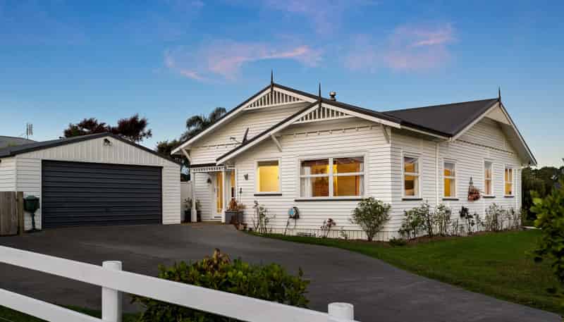 57 Queen Street, Riverhead