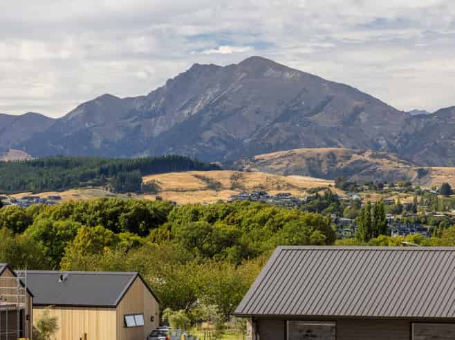 6 Glenbrook Lane, Wanaka