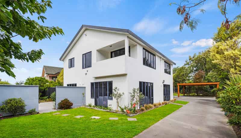 15 Willougby Lane , Parklands