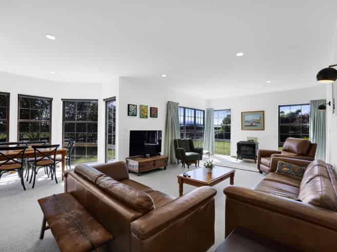 335 Waihi Rd, Hawera