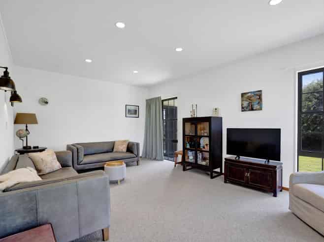 335 Waihi Rd, Hawera