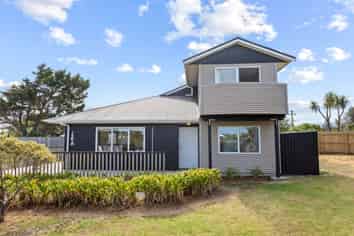 16A Karaka Street, Otaki Beach