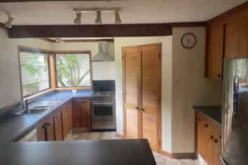 405  Elles Road , Strathern