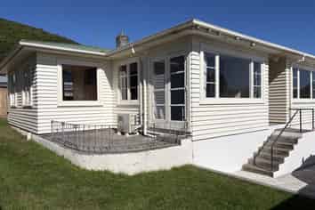 11 Winara Avenue, Waikanae