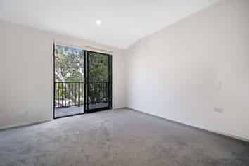 3/137 Tirimoana Road, Te Atatu South