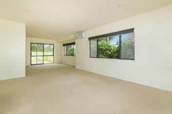 71 Te Wharau Drive, Greenhithe