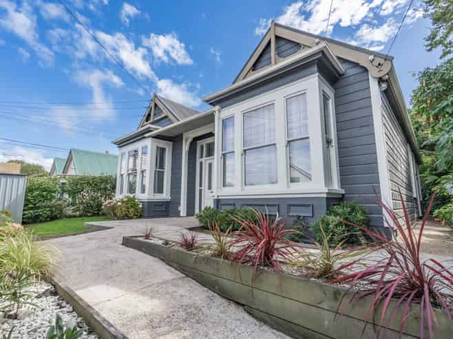 24 Neidpath Road, Mornington