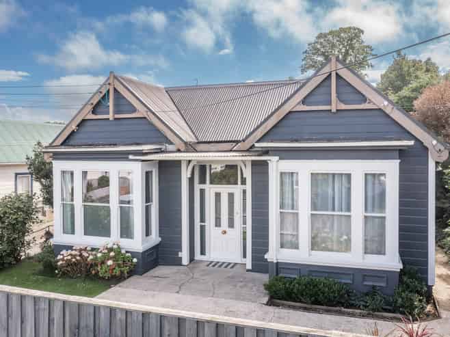 24 Neidpath Road, Mornington