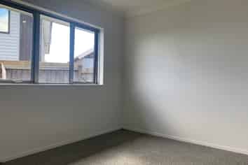 15a Ruth Craig Place, Stanmore Bay