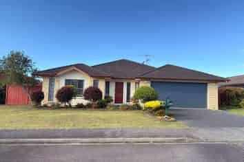 10 Mary Forgham Drive, Greenhithe