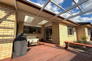 10 Mary Forgham Drive, Greenhithe