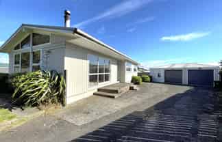 22 Simons Street, Moturoa