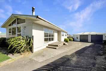 22 Simons Street, Moturoa