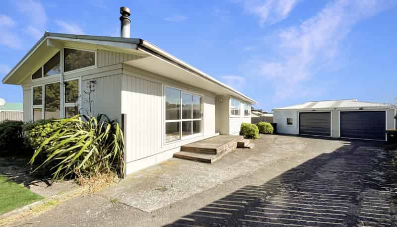 22 Simons Street, Moturoa