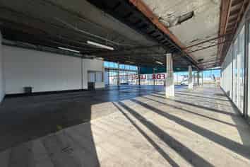 Versatile High Profile Corner Site