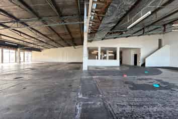 Versatile High Profile Corner Site