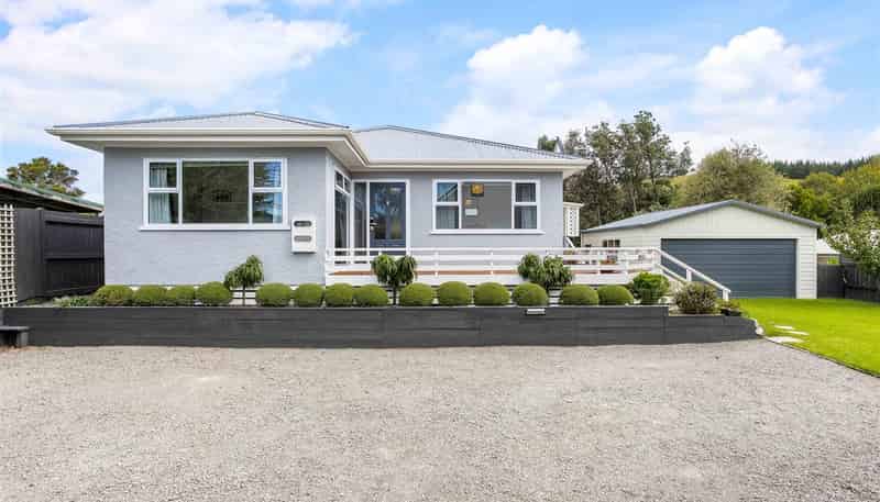  114 Everitt Crescent, Whangamata