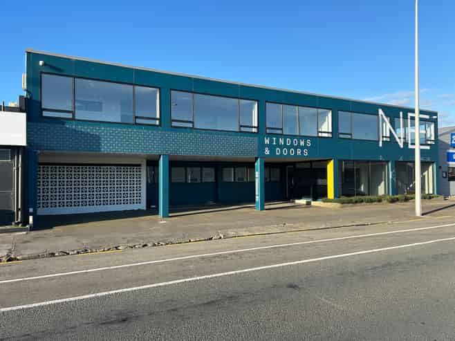 Office/Showroom Front with Warehouse at Rear