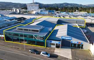 Office/Showroom Front with Warehouse at Rear