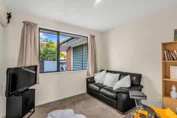 10 Courtfield Close, Parklands