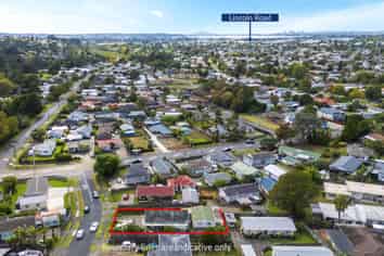 8 Sabot Place, Massey