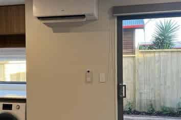 3/43 Churton Crescent, Taita