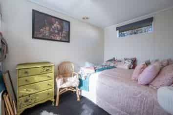 Nelson & Bays - Address withheld