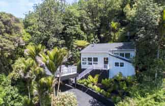 50 Wood Bay Road, Titirangi