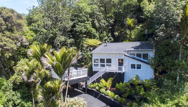 50 Wood Bay Road, Titirangi
