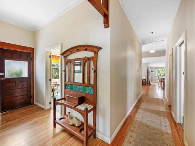 7 Hasbury Avenue, Epsom