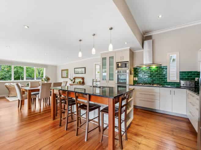 7 Hasbury Avenue, Epsom