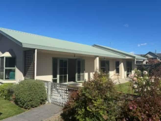 6 Orchard Drive, Alexandra