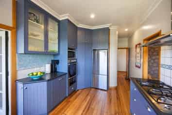 10 Awatere, Beerescourt