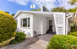 4 Silverbirch Grove, Churton Park