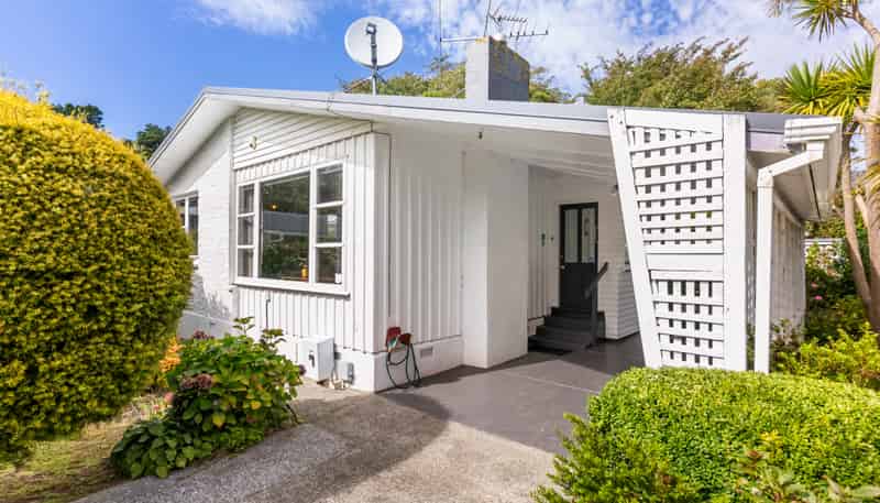 4 Silverbirch Grove, Churton Park