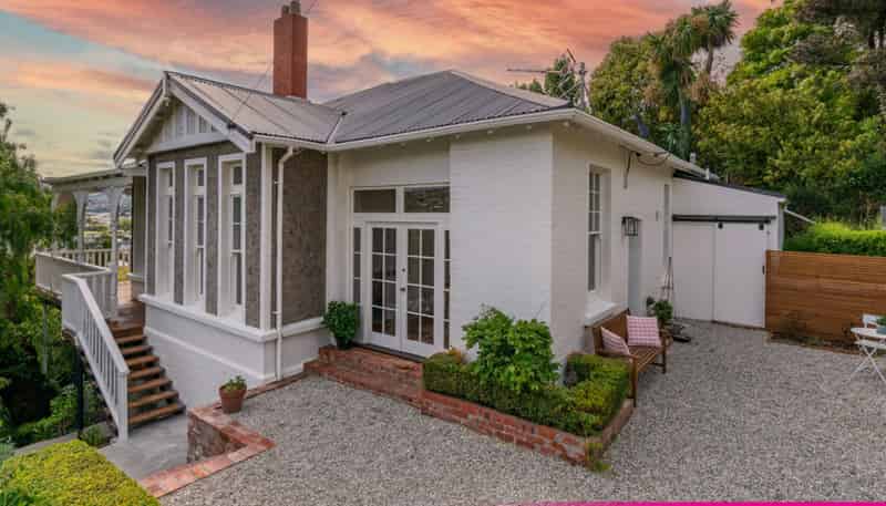 47 Easther Crescent, Kew