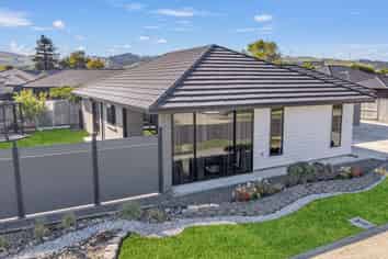 13 Pearl Grove, Ashhurst