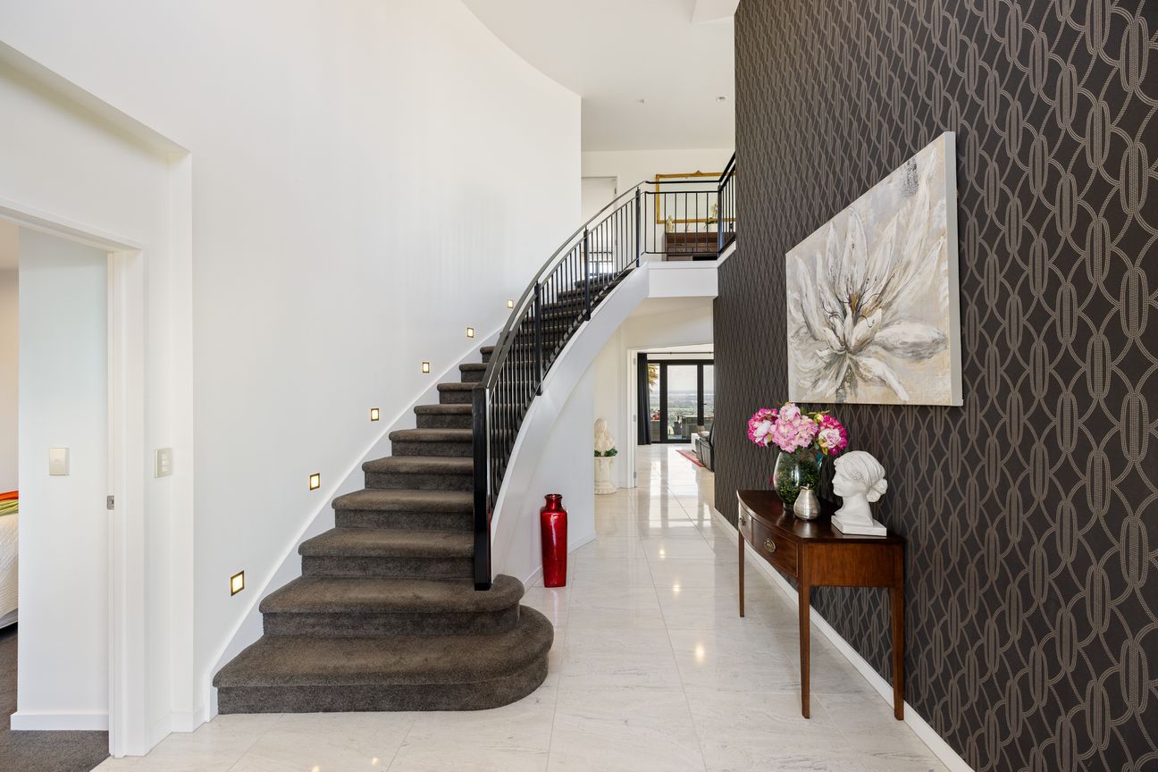 Are You Seeking Space And Panoramic Views? - Ansicht 4