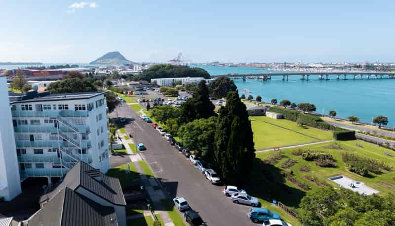 1/18 Cliff Road, Tauranga