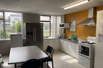 4 Hill Street, Hamilton Lake