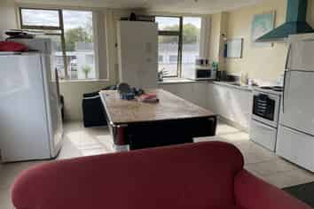 4 Hill Street, Hamilton Lake