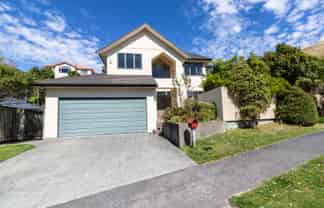 43 Amesbury Drive, Churton Park
