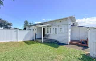 7 Jesmond Terrace, Mount Albert