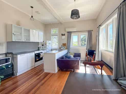 7 Jesmond Terrace, Mount Albert