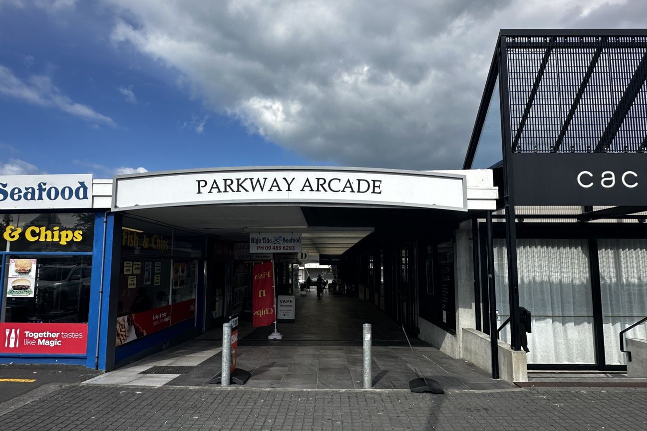 Retail Shop in Parkway Arcade |54 sqm - Meer